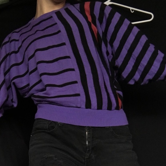 Vintage vibes Purple and black sweater - Picture 5 of 5